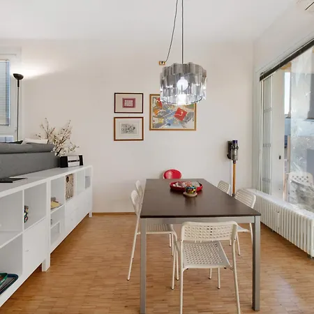 アパート La Casa Della Luce ヴェローナ